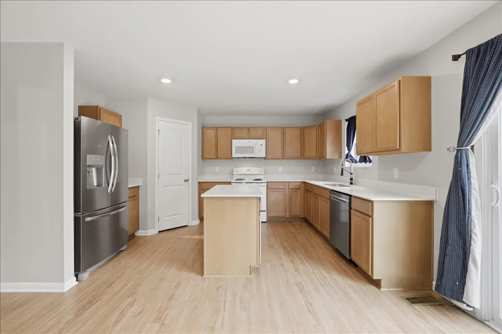 247 Sandhill Court White Lake Charter Township, MI 48386