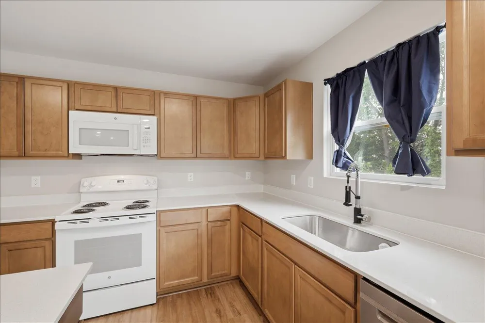 247 Sandhill Court White Lake Charter Township, MI 48386