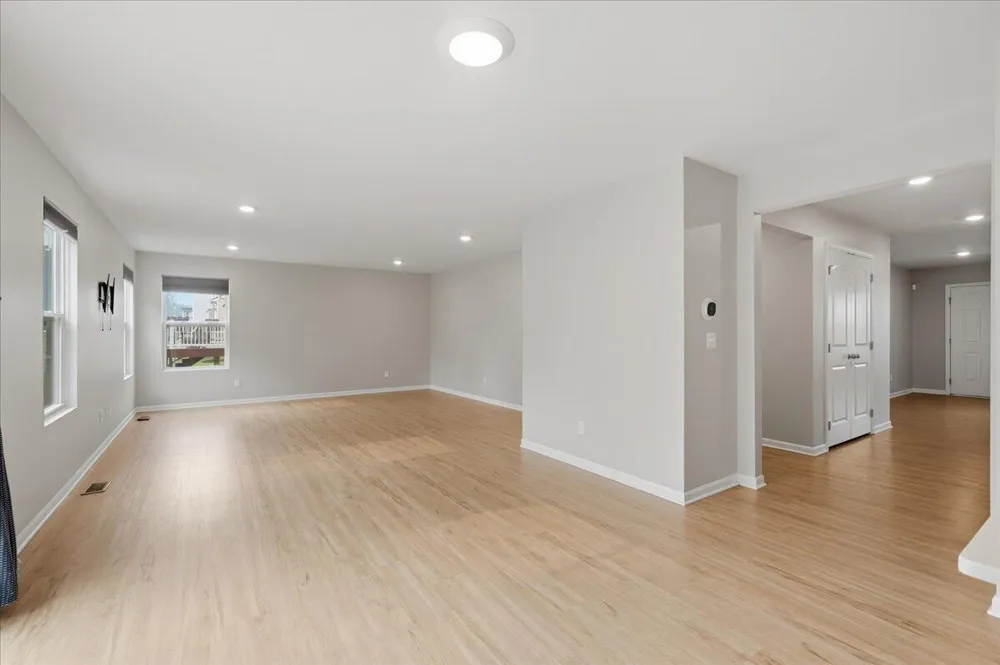 247 Sandhill Court White Lake Charter Township, MI 48386