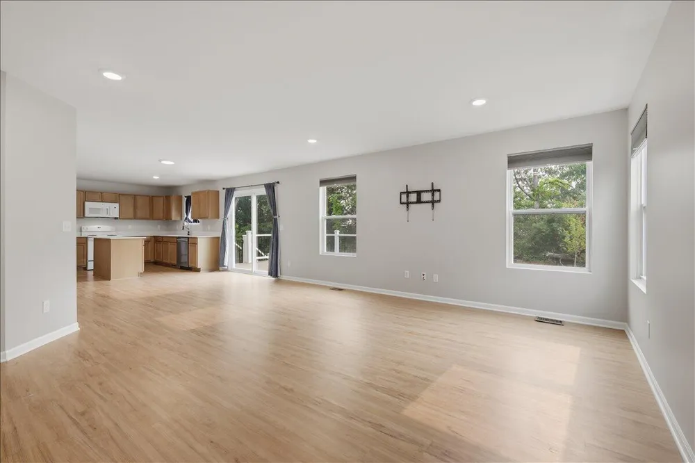 247 Sandhill Court White Lake Charter Township, MI 48386