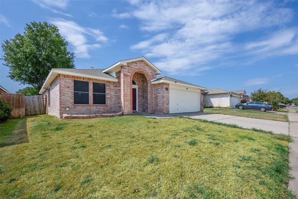 810 Engleside Drive Arlington, TX 76018