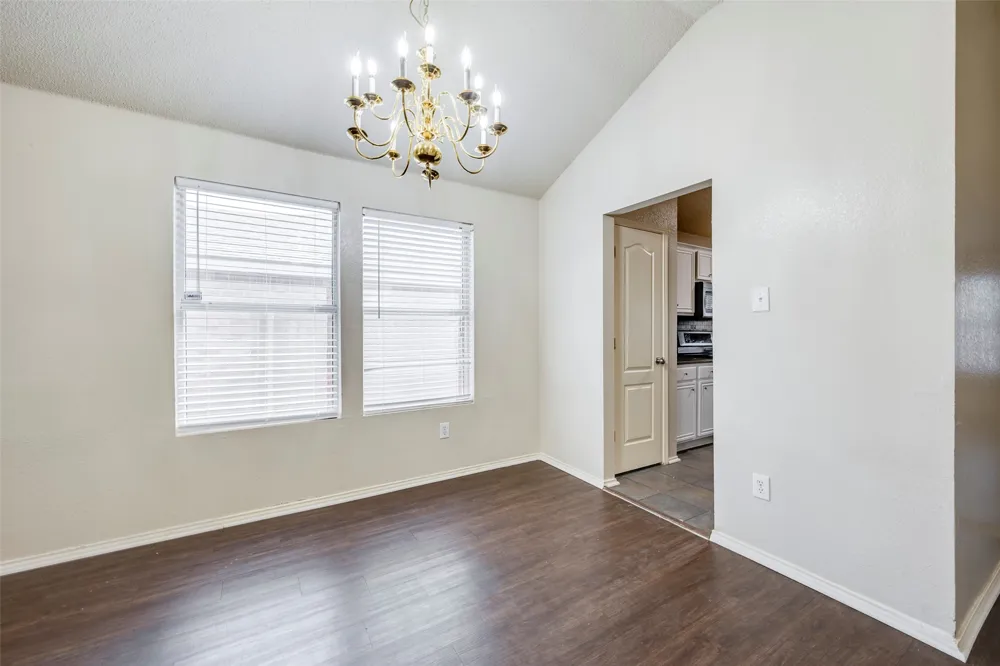810 Engleside Drive Arlington, TX 76018