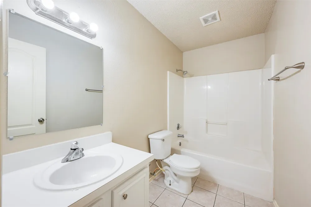810 Engleside Drive Arlington, TX 76018