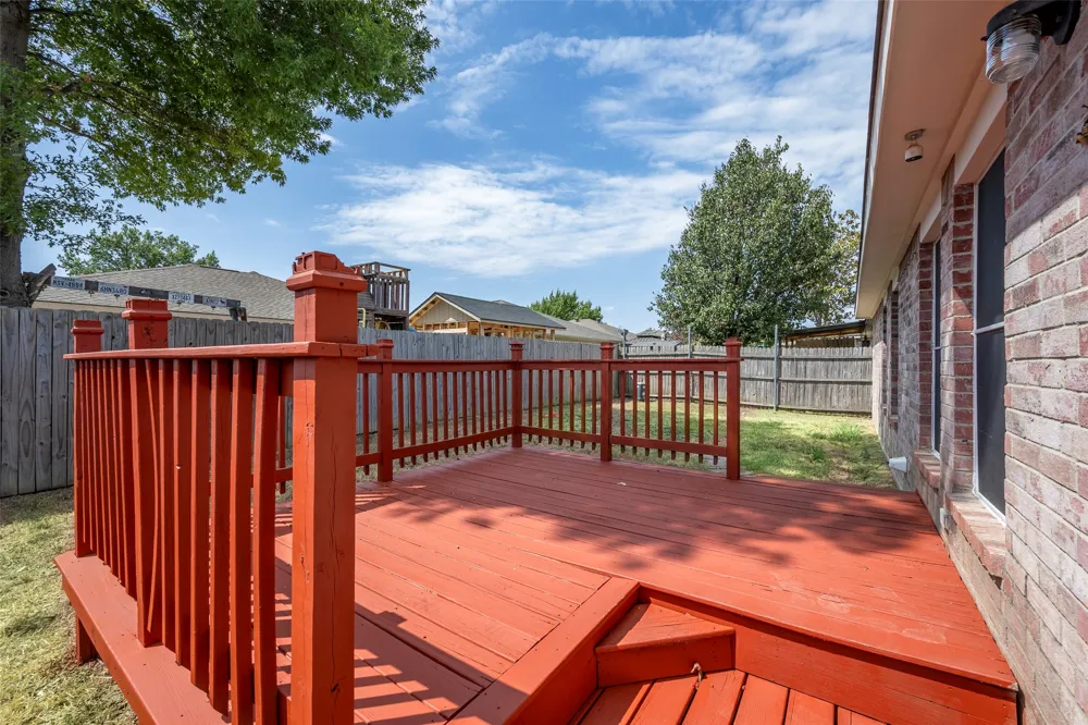 810 Engleside Drive Arlington, TX 76018