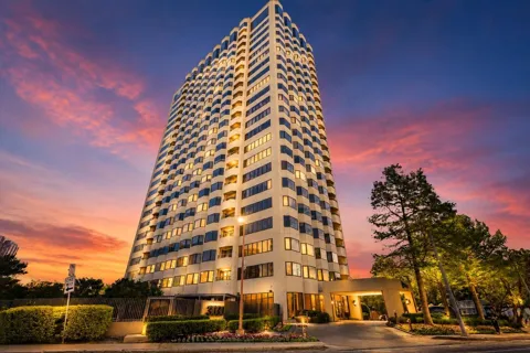 3030 Mckinney Avenue #1703