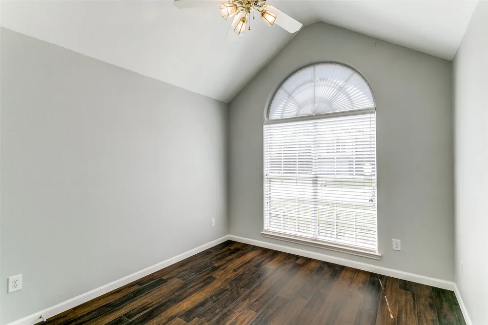2107 Amherst Drive Lewisville, TX 75067