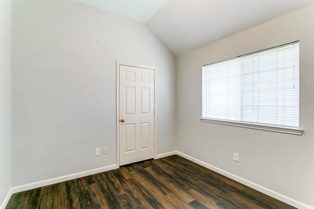 2107 Amherst Drive Lewisville, TX 75067