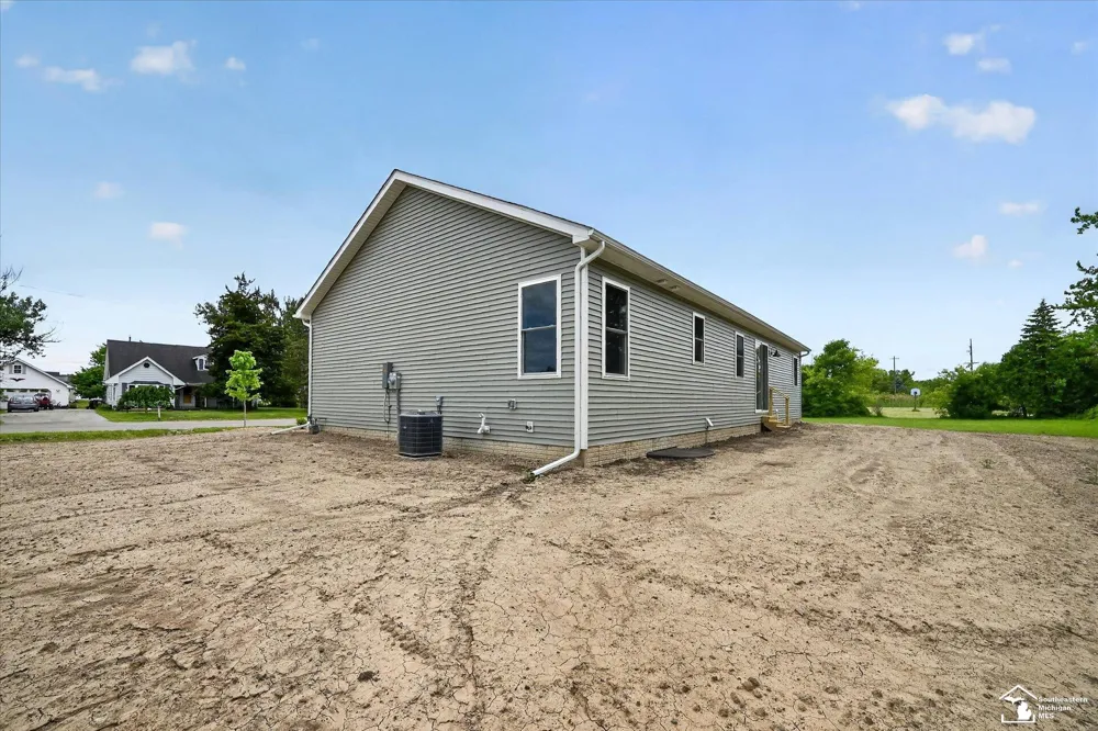 926 Ford Road Carleton Village, MI 48117