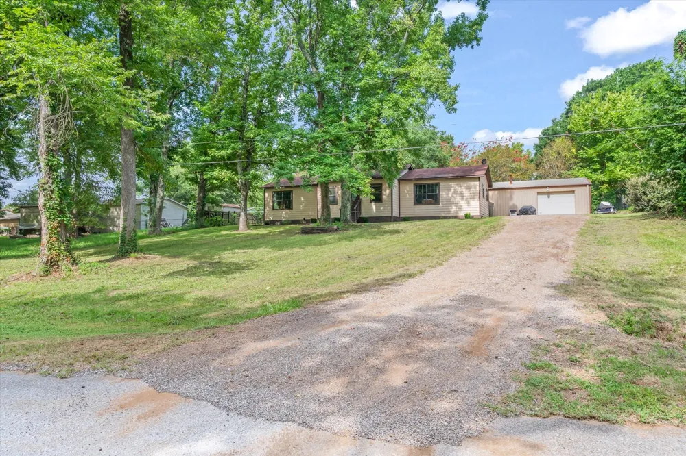 13379 County Road 3140 Tyler, TX 75706