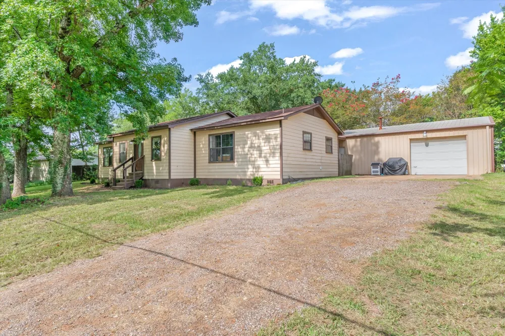 13379 County Road 3140 Tyler, TX 75706