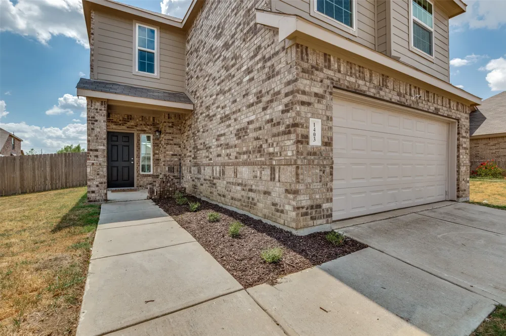 1403 Kinglet Drive Ennis, TX 75119