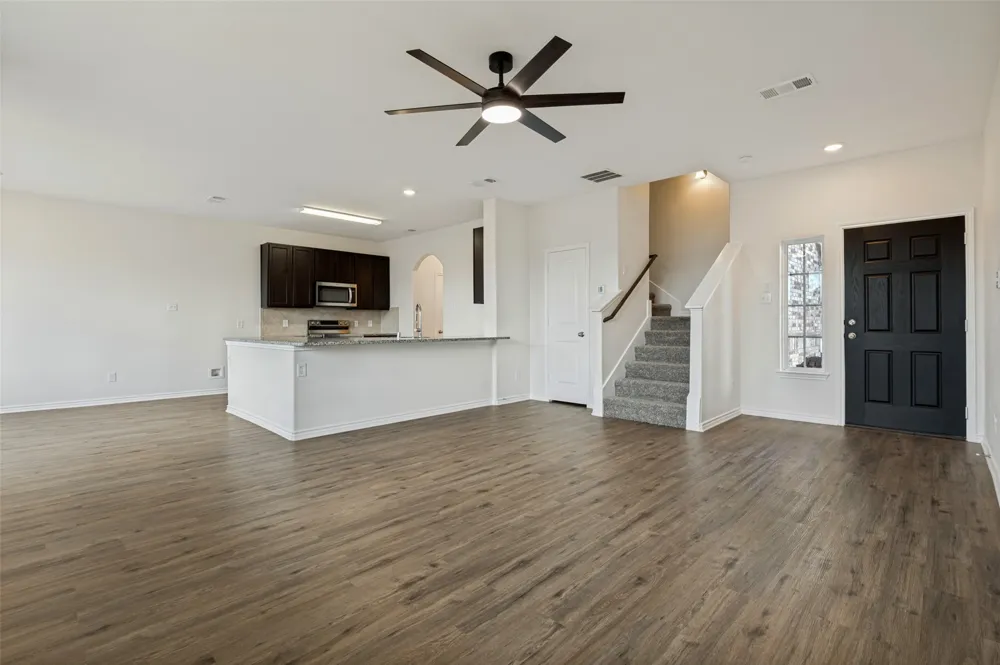 1403 Kinglet Drive Ennis, TX 75119