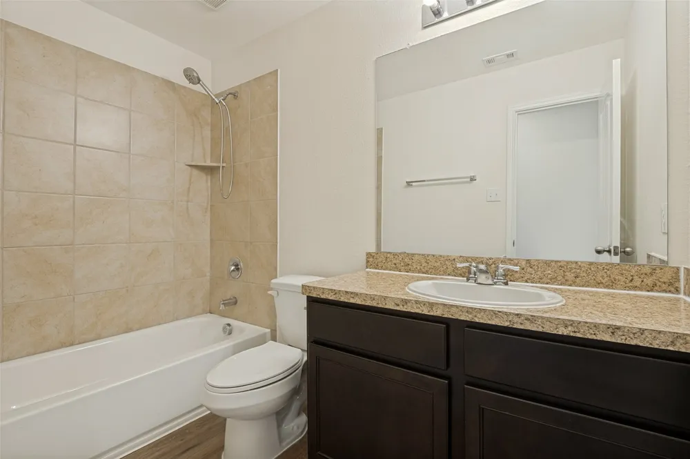 1403 Kinglet Drive Ennis, TX 75119