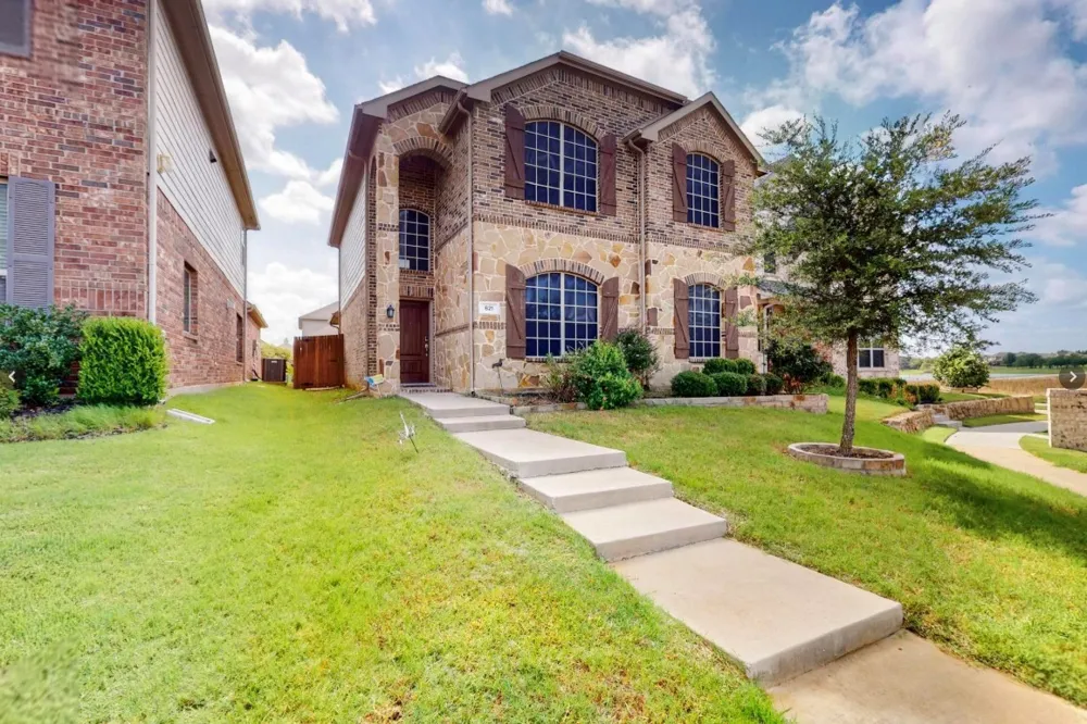 621 Big Horn Road Aubrey, TX 76227