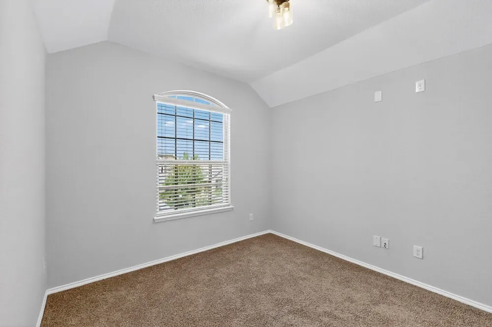 621 Big Horn Road Aubrey, TX 76227