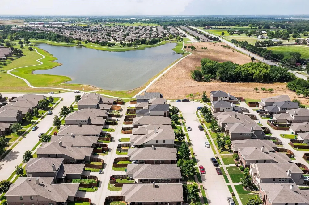 621 Big Horn Road Aubrey, TX 76227