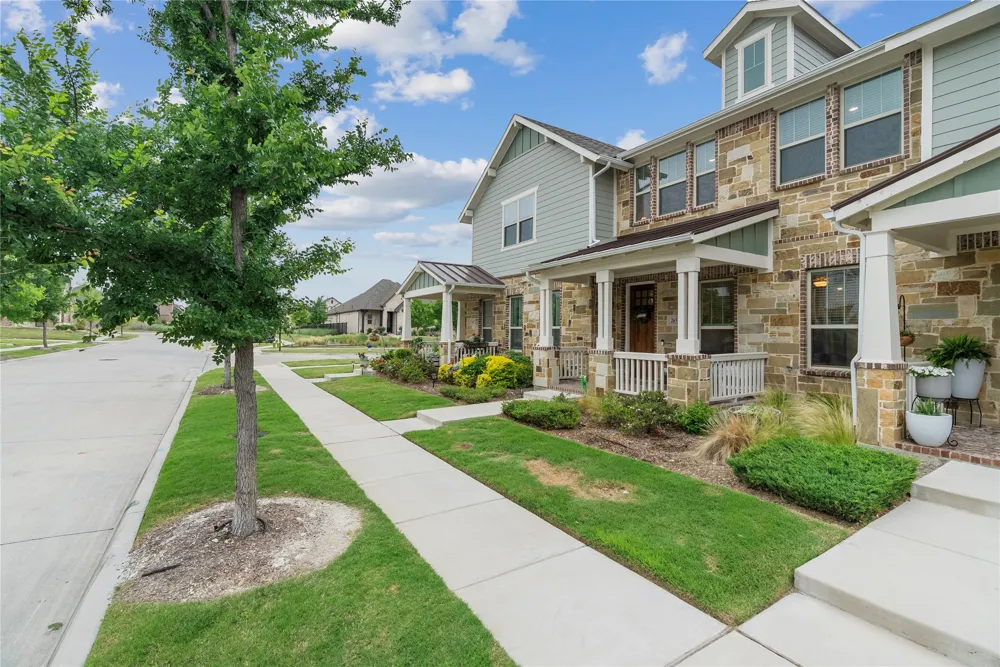 2653 Settlers Place Garland, TX 75042