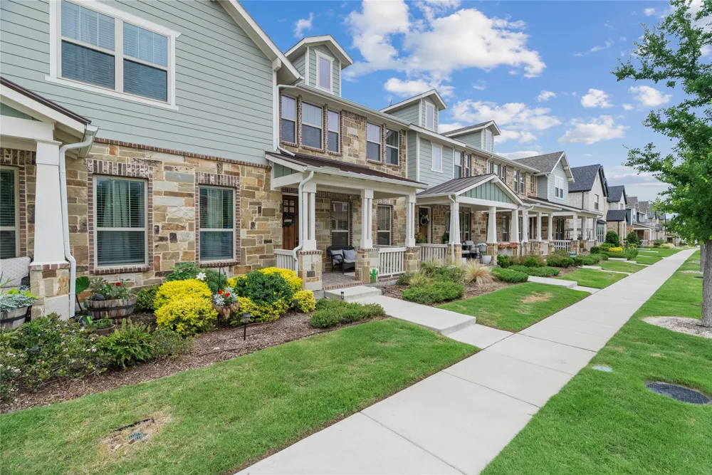 2653 Settlers Place Garland, TX 75042