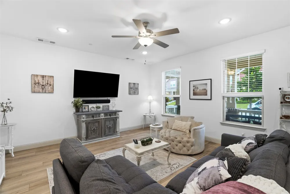 2653 Settlers Place Garland, TX 75042
