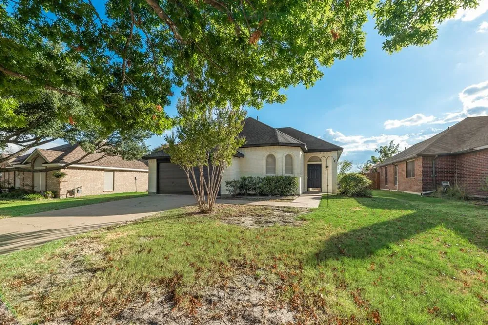 533 Bowie Street Forney, TX 75126