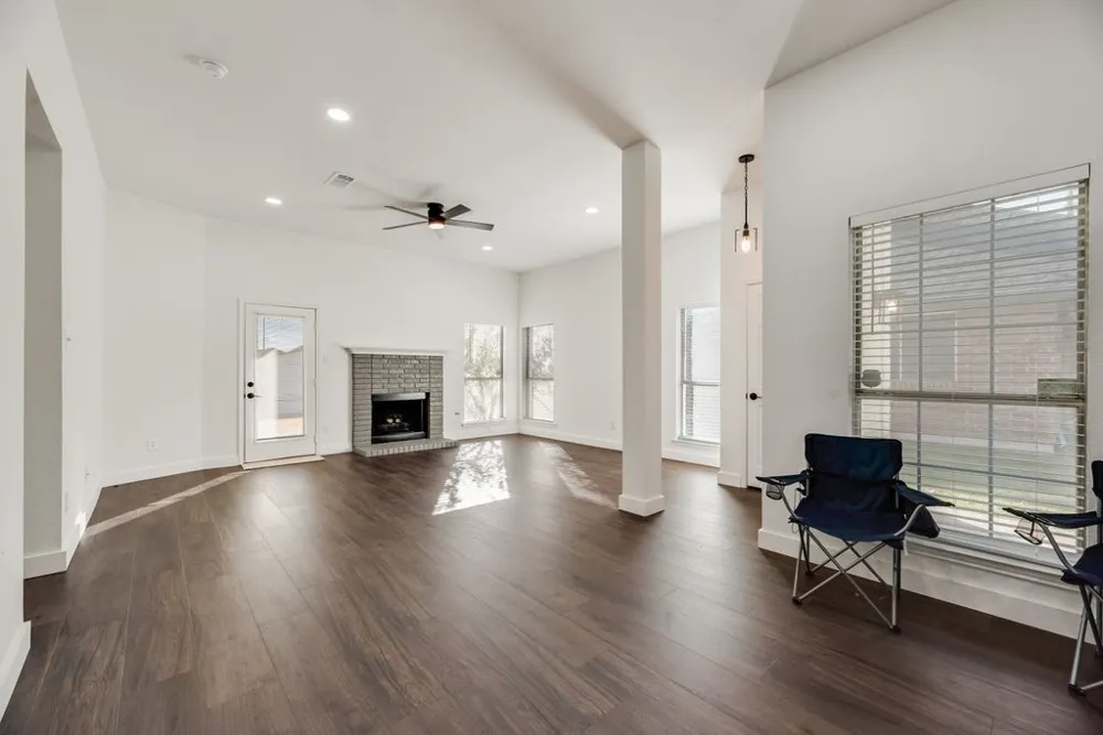 533 Bowie Street Forney, TX 75126