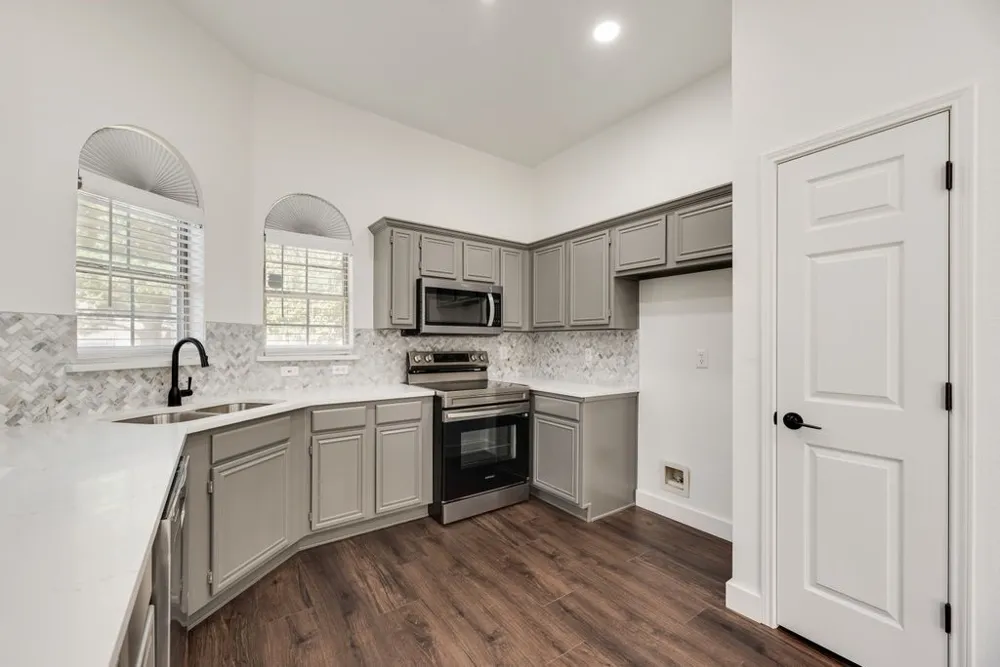 533 Bowie Street Forney, TX 75126