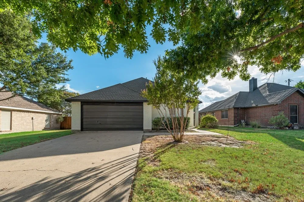 533 Bowie Street Forney, TX 75126