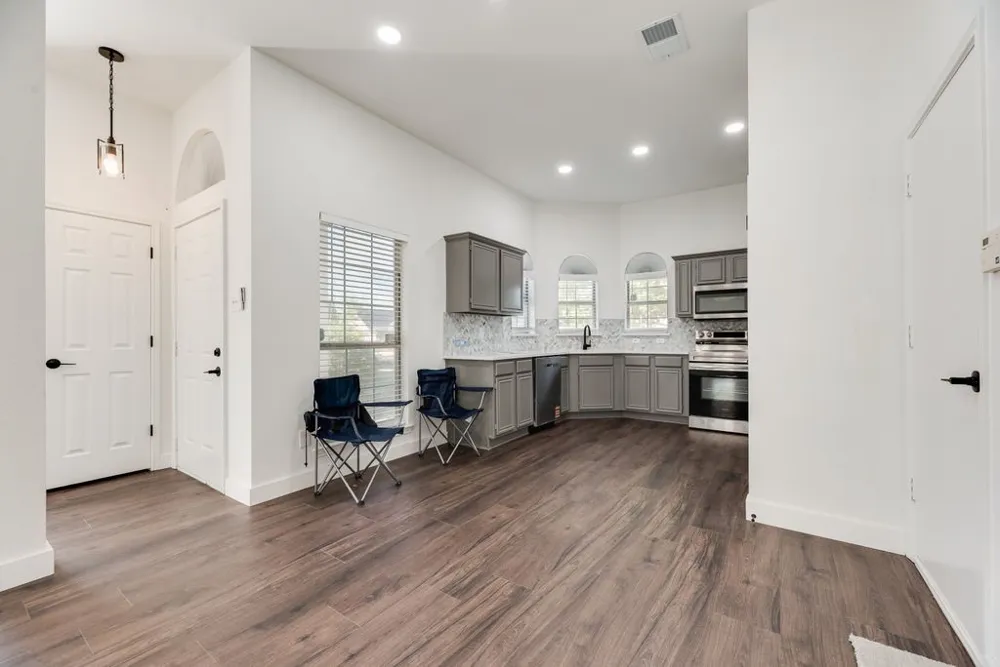 533 Bowie Street Forney, TX 75126