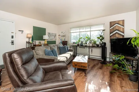 803 PLATE STREET #208