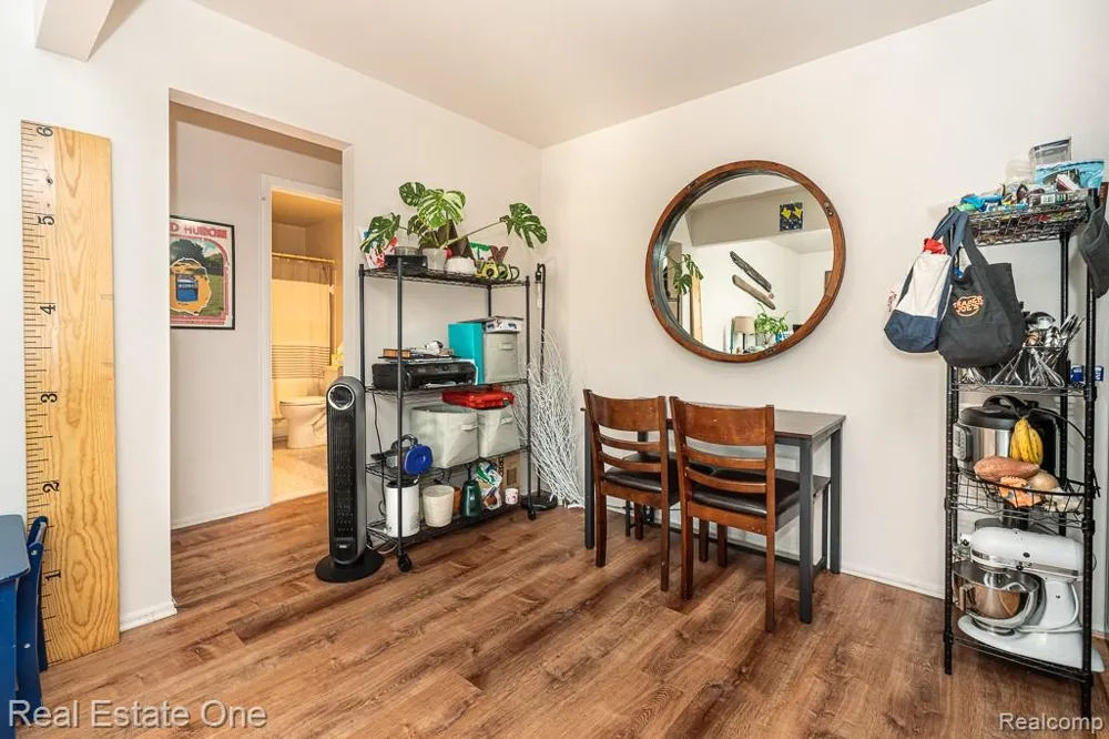 803 PLATE STREET #208 Rochester City, MI 48307