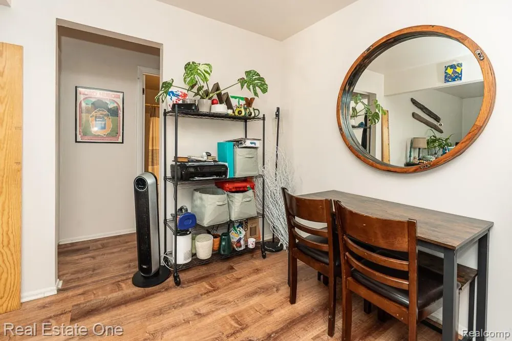 803 PLATE STREET #208 Rochester City, MI 48307