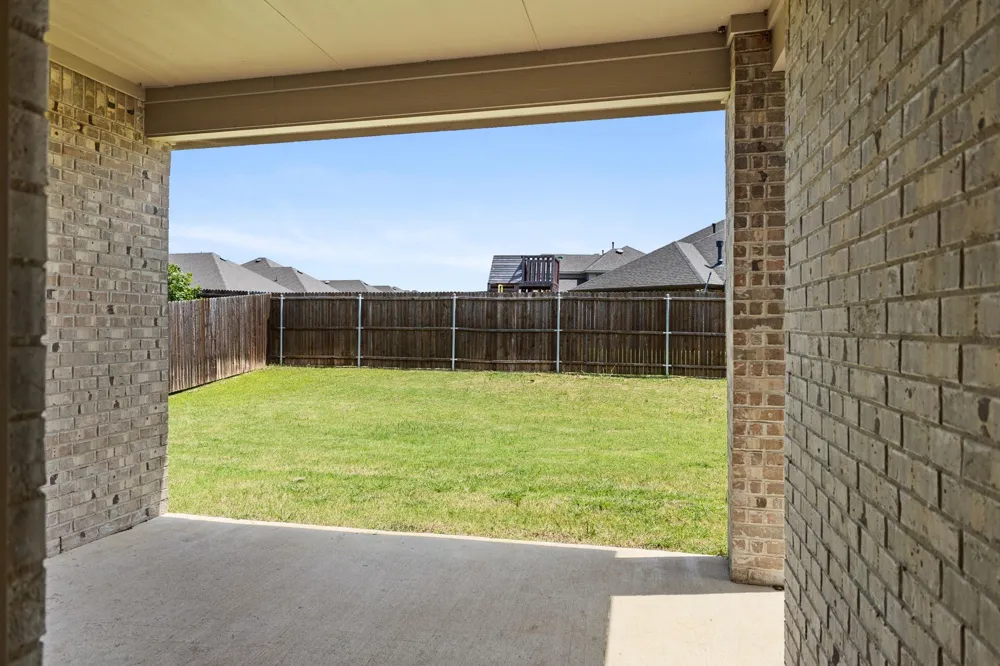 2045 Tahoka Lane Heath, TX 75126