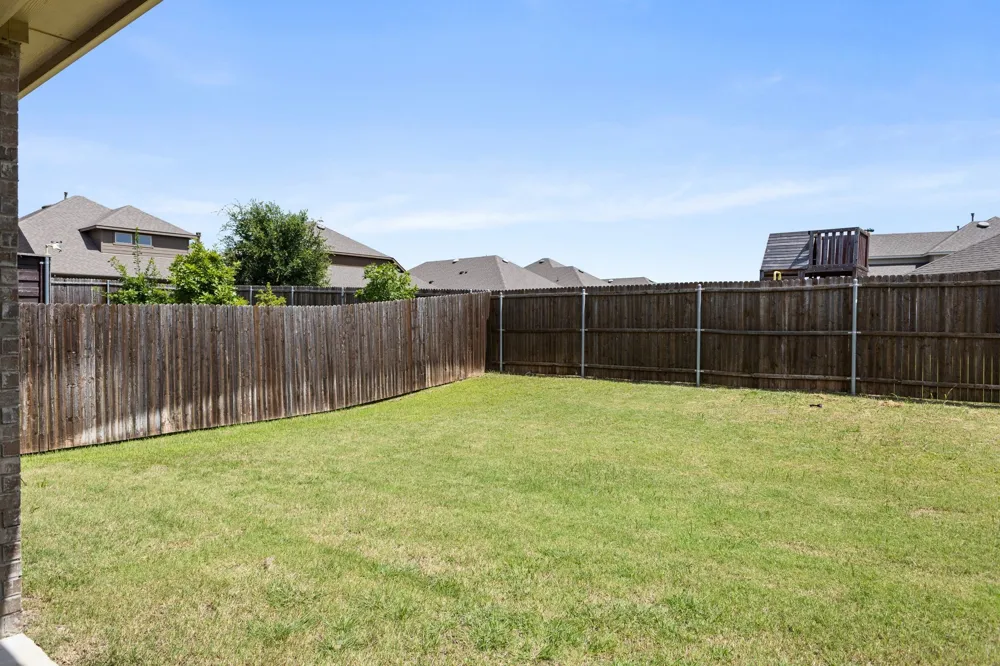 2045 Tahoka Lane Heath, TX 75126
