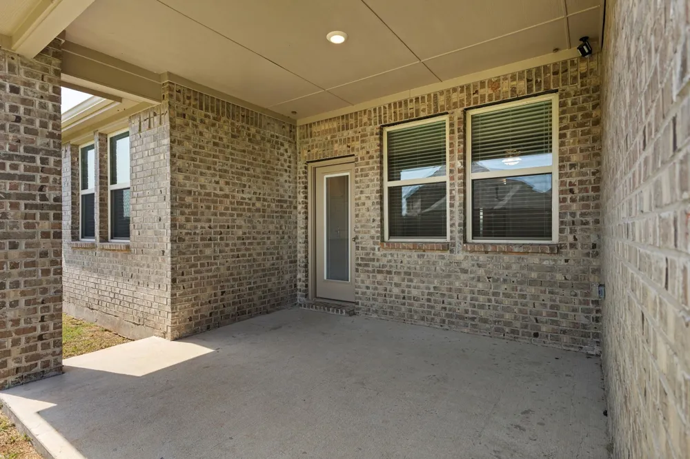 2045 Tahoka Lane Heath, TX 75126