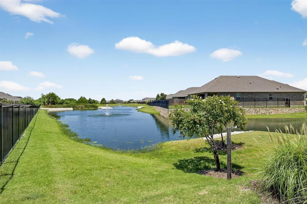 2045 Tahoka Lane Heath, TX 75126