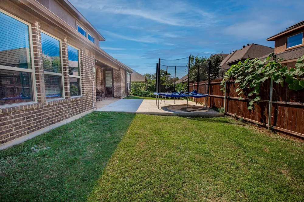 1002 Nail Lane Euless, TX 76040