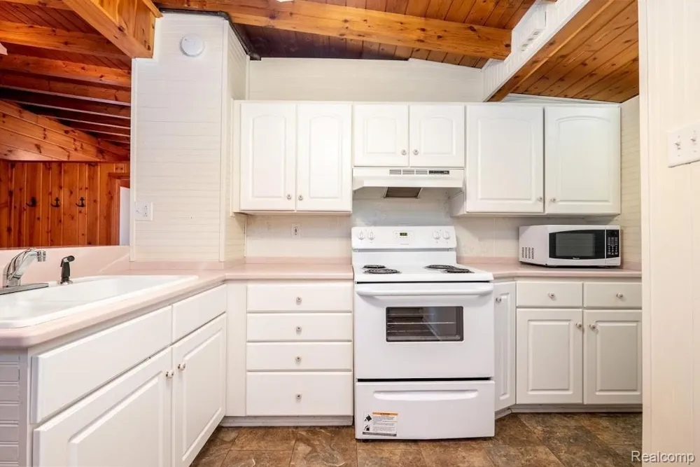 7278 Maple Road Worth Township, MI 48450
