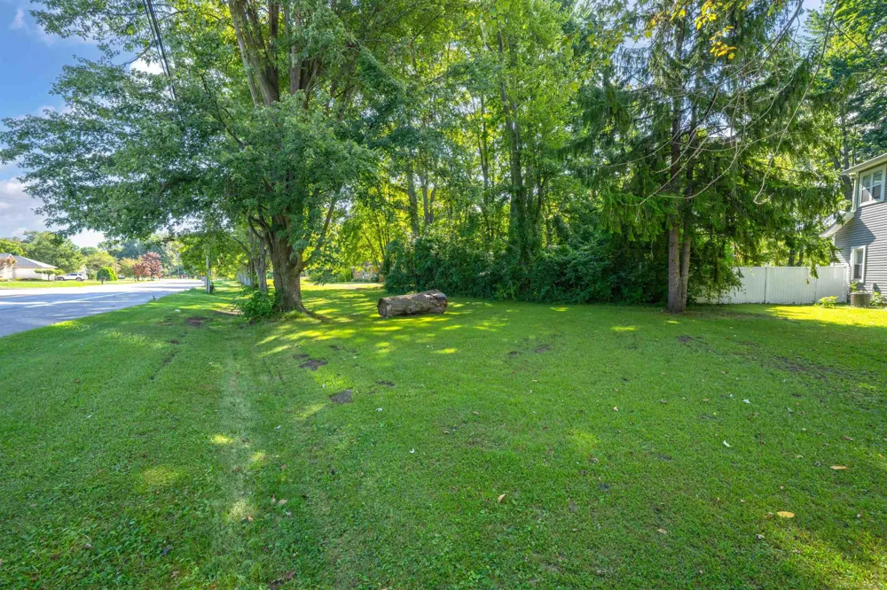 47062 Sugarbush Road Chesterfield Township, MI 48047