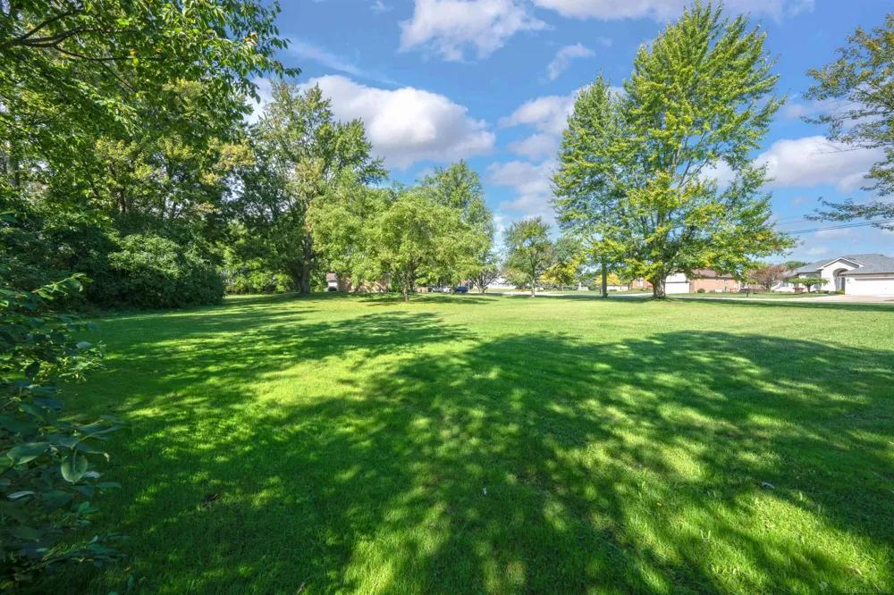 47062 Sugarbush Road Chesterfield Township, MI 48047