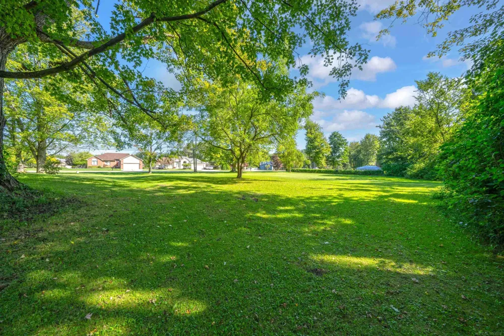 47062 Sugarbush Road Chesterfield Township, MI 48047