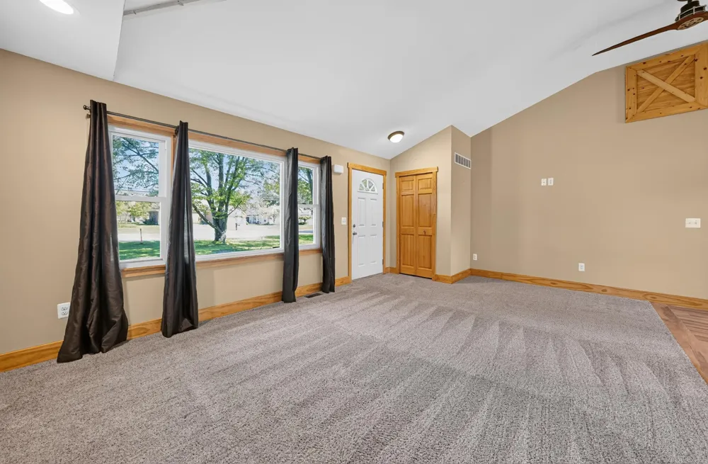 47062 Sugarbush Road Chesterfield Township, MI 48047