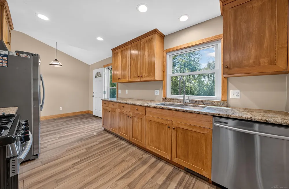 47062 Sugarbush Road Chesterfield Township, MI 48047