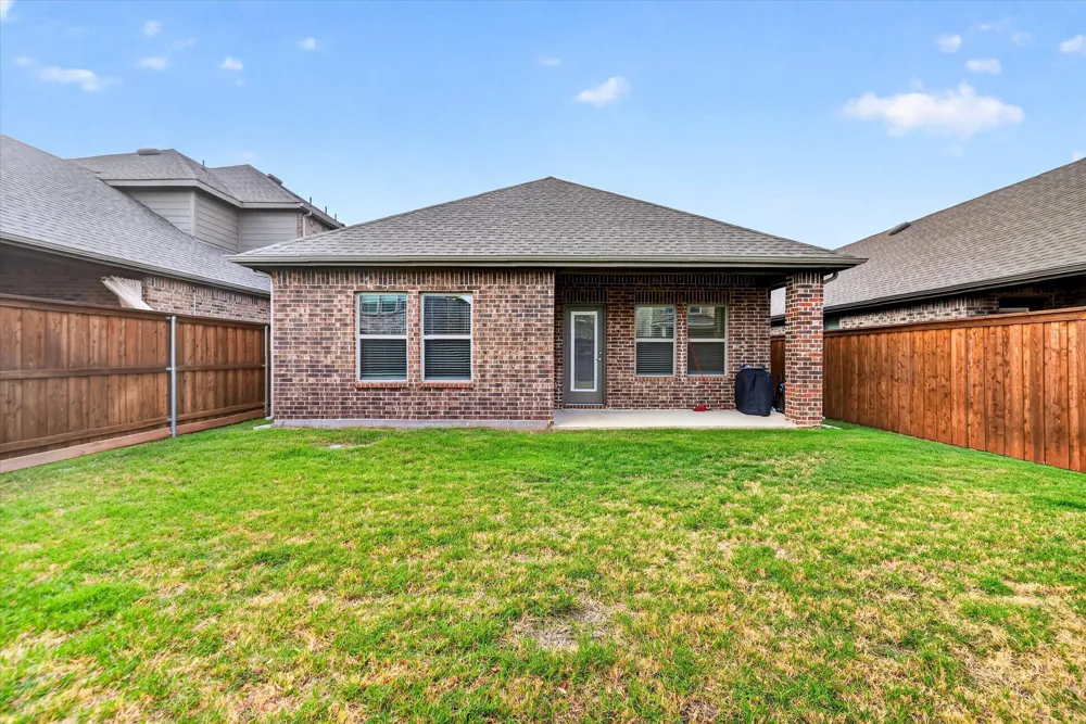 340 Willowmore Drive Little Elm, TX 75068