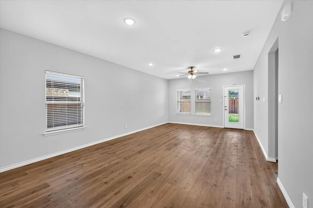 340 Willowmore Drive Little Elm, TX 75068