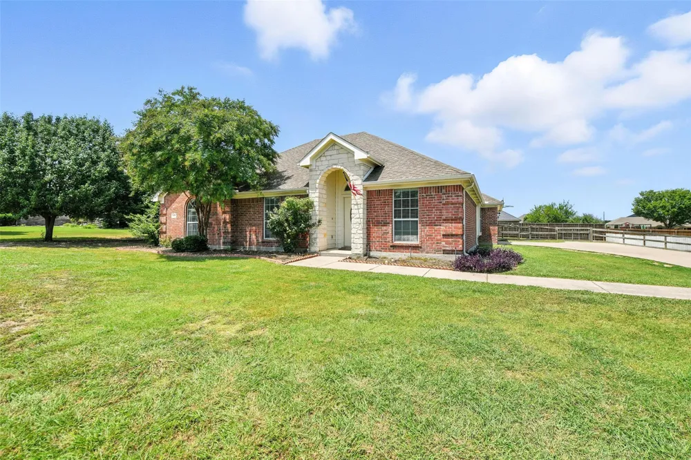113 Shumard Drive Aledo, TX 76008