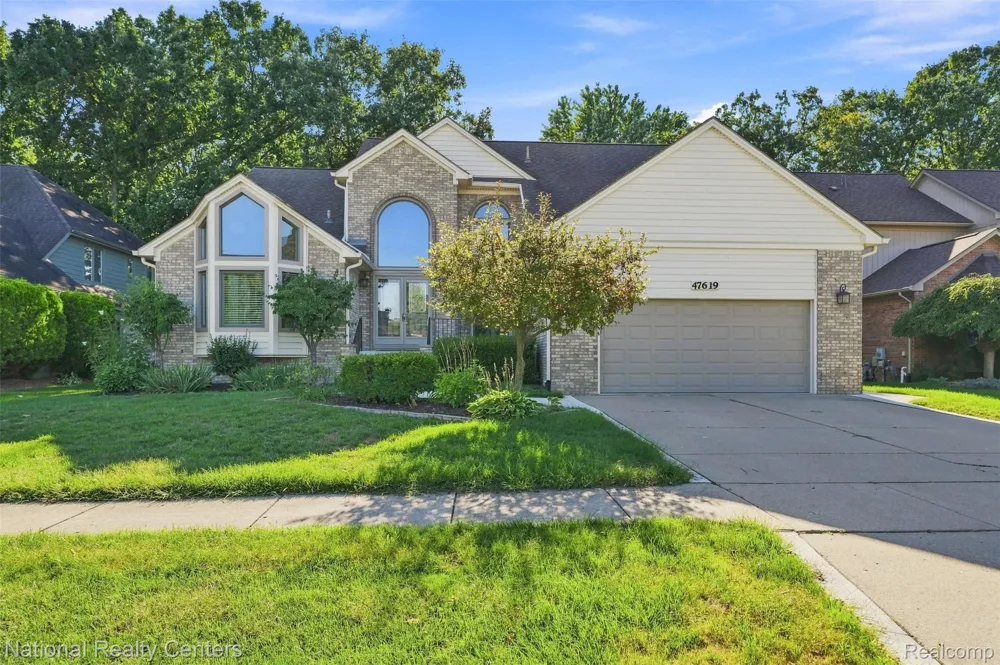 47619 Lamplighter Trail Macomb Township, MI 48044