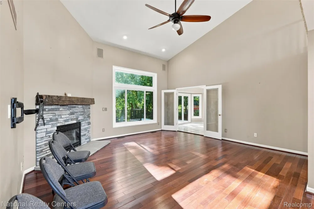 47619 Lamplighter Trail Macomb Township, MI 48044