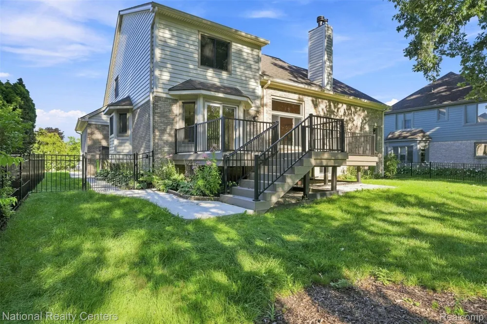 47619 Lamplighter Trail Macomb Township, MI 48044