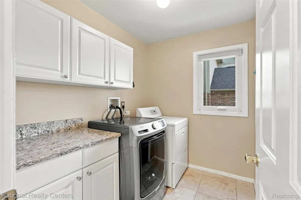 47619 Lamplighter Trail Macomb Township, MI 48044