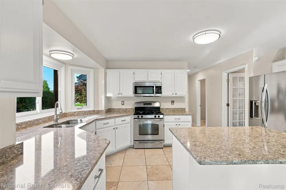 47619 Lamplighter Trail Macomb Township, MI 48044